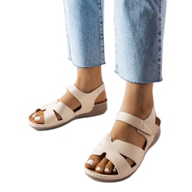 Sandali beige con zeppa bassa di Nelly