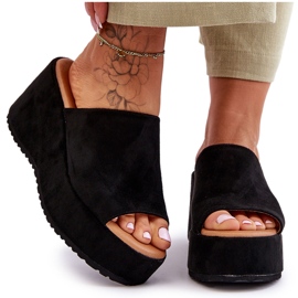 Pantofole da donna su una massiccia piattaforma Black Martina nero
