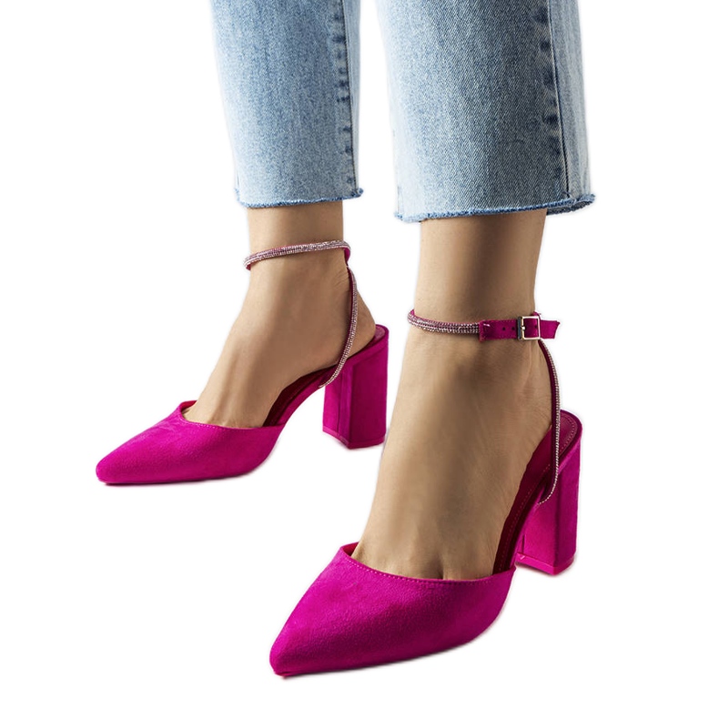 Décolleté con tacco rosa di Stella