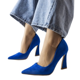 Décolleté con tacco blu di Linda
