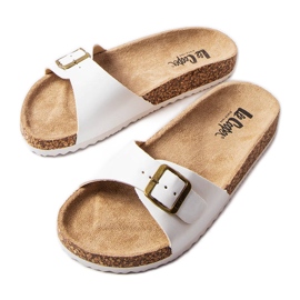 Ciabatte in sughero bianco con fibbie di Lee Cooper LCW-22-35-1169L