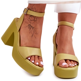 Sandali Karmine lime alla moda con tacchi massicci verde