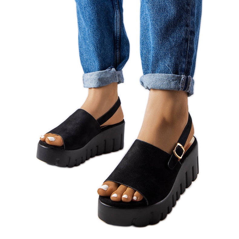 Sandali con zeppa da donna di colore nero di Berfin