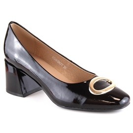 Décolleté da donna in vernice con tacco decorativo nero Vinceza 10930