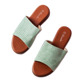 Pantofole verdi con tomaia traforata di Idabel verde