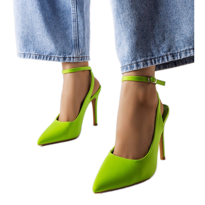 Décolleté con tacco verde di Luce