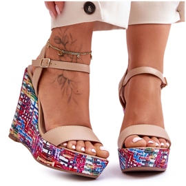 Sandali Da Donna Su Una Zeppa Colorata Beige Malibu
