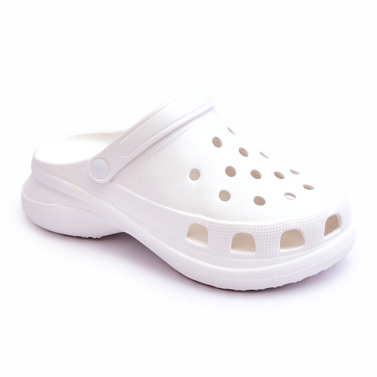 Pantofole in schiuma Crocs su una spessa suola bianca Katniss