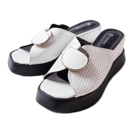 Sandali bianchi con zeppa decorati di Degna bianco