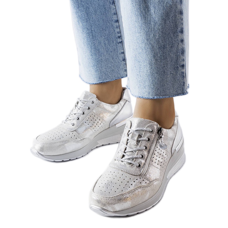 Goodin Scarpa Jazzar in pelle traforata argento d'argento