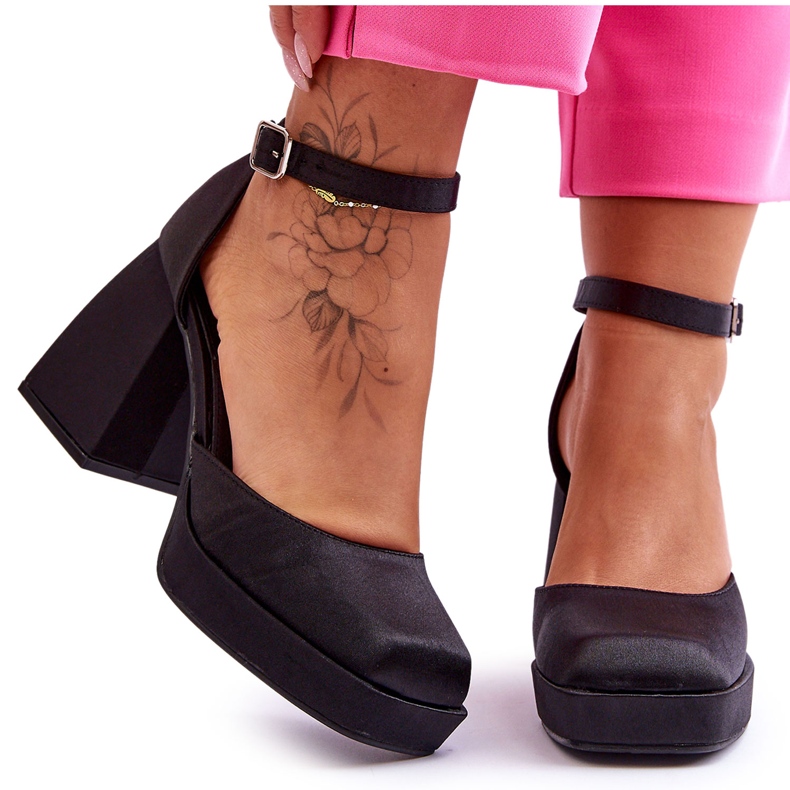 Décolleté alla moda su tacchi massicci Black Sandia nero