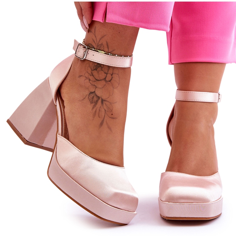 Pompe alla moda su tacchi massicci Beige Sandia