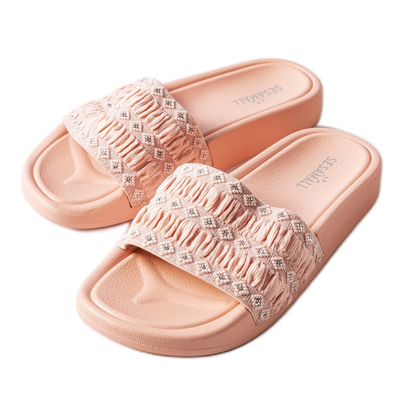 Le diapositive rosa arruffate di Ernest