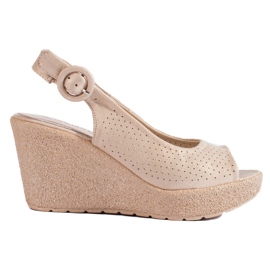 Sandalo con zeppa in camoscio traforato Shelovet beige