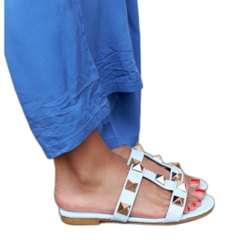 Sabot blu con borchie di Mazzi