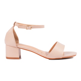 Classici sandali da donna eleganti su un tacco basso Shelovet beige