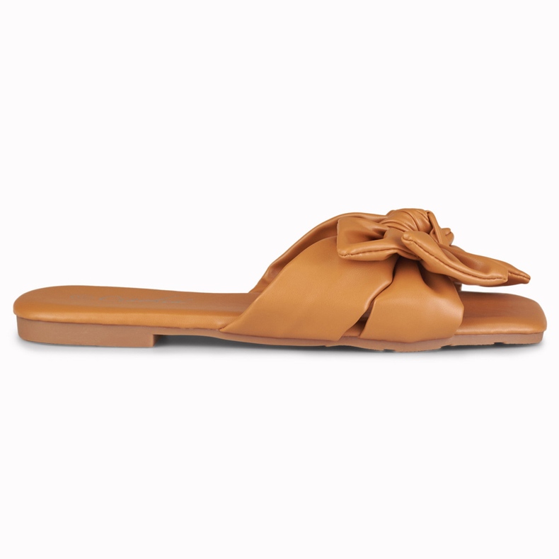 Pantofole con fiocco color caramello di Isanna marrone
