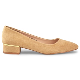 Décolleté beige su tacco basso