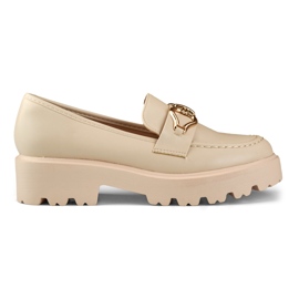 Mocassini beige da donna realizzati in ecopelle