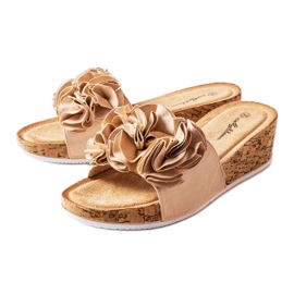 Sandali con zeppa beige di Estella
