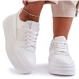 FJ1 Scarpe sportive in pelle da donna su una massiccia piattaforma bianca Belisso