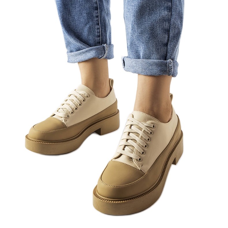 Scarpe piatte beige scuro di Merico