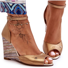 Sandali con zeppa in pelle Laura Messi 2603/784 oro d'oro