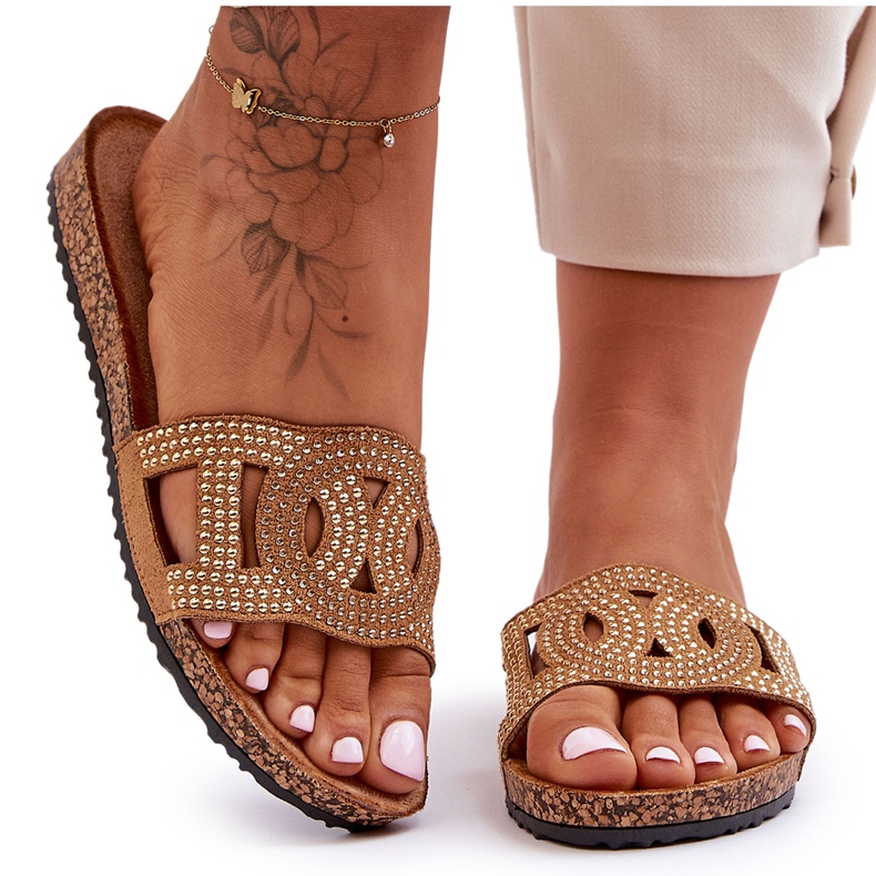 Ciabatte da donna con borchie marroni Evelins marrone