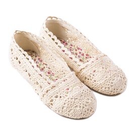 Ballerine all'uncinetto beige per bambini di Lisa