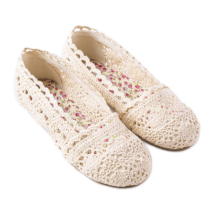 Ballerine all'uncinetto beige per bambini di Lisa