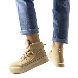 Stivali beige con plateau e lacci di Jolin