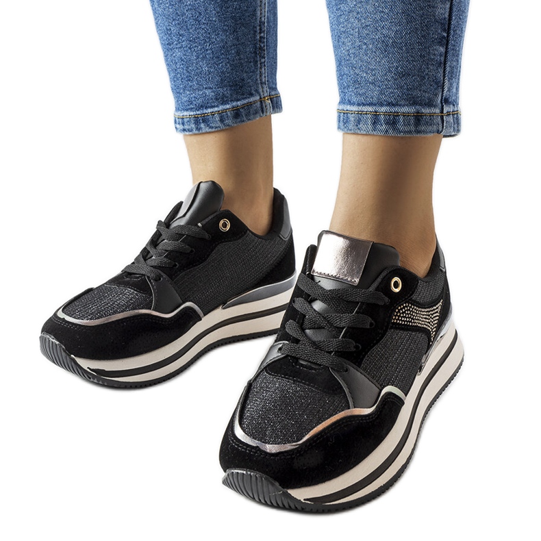 Sneakers nere lucide di Enola nero
