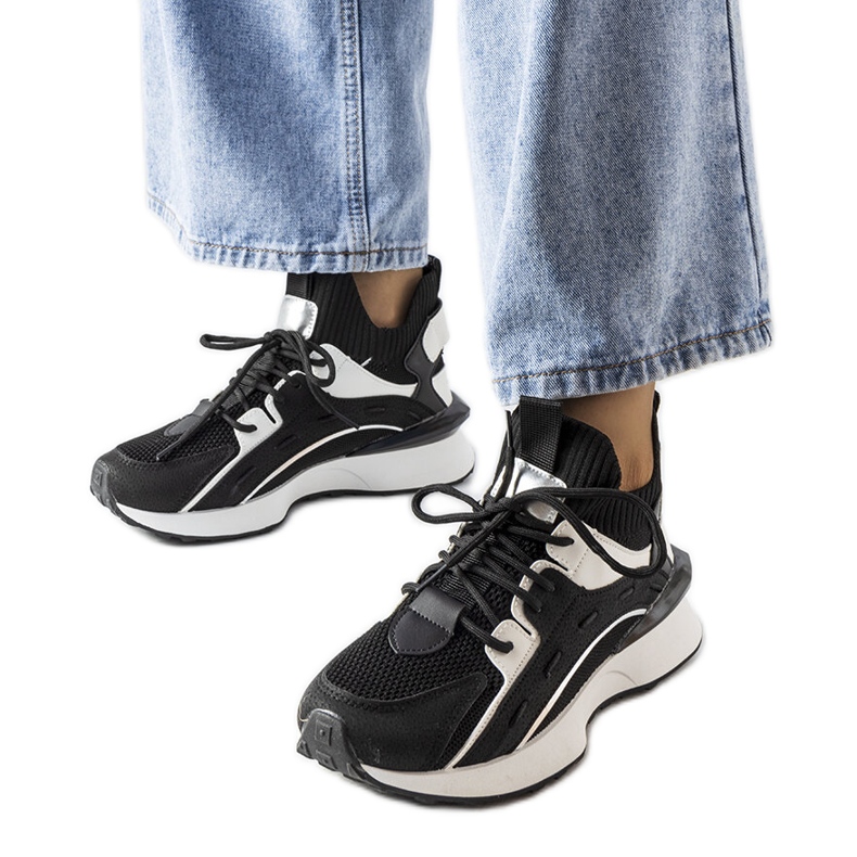 Inna Sneakers alla moda in bianco e nero di Begins