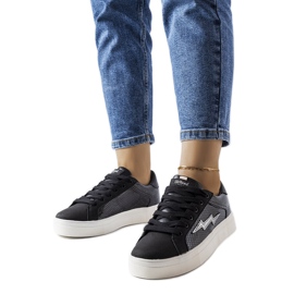 Sneaker Vernadeau in similpelle di serpente nera nero