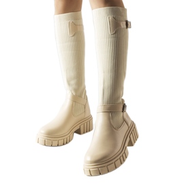 Stivali beige con tomaia flessibile di Courcelle