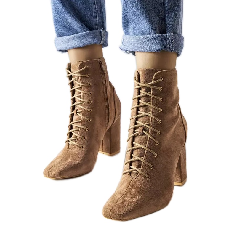 Stivaletti stringati beige di Drouins