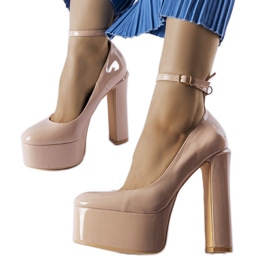 Décolleté con tacco alto in vernice beige di Colle