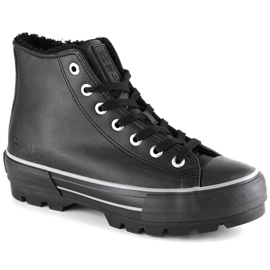 Sneakers isolate sulla piattaforma nera Big Star MM274039 nero