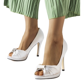 Paré scarpe bianche con punta aperta bianco