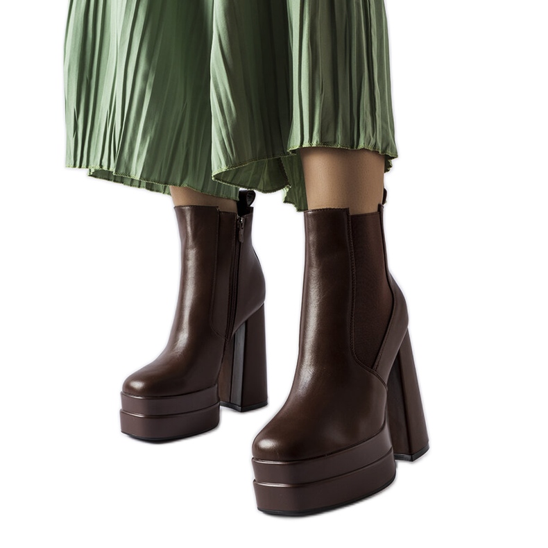 Inna Stivali marroni con tacco alto di Copertino marrone