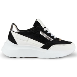 Scarpe sportive nere con suola bianca nero