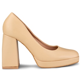 Décolleté beige su tacco largo e alto