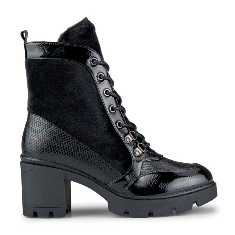 Stivali da donna alla moda realizzati in materiale decorativo nero