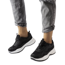 Scarpe da ginnastica sportive nere cave nero
