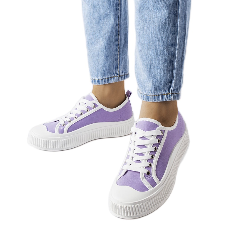 Sneakers con plateau viola di Alfianello