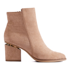 Stivaletti in pelle scamosciata beige di Shelovet