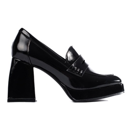 Scarpe con tacco alto in vernice nera di Shelovet nero