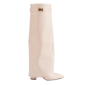 Stivali color crema con tacco alto e gambo arrotolato di Shelovet beige