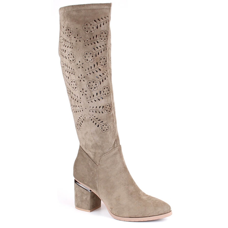 Stivali da donna traforati in camoscio beige Vinceza 16443