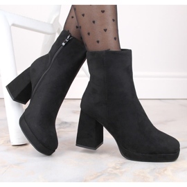 Stivaletti da donna in camoscio nero Jezzi RMR2288-2